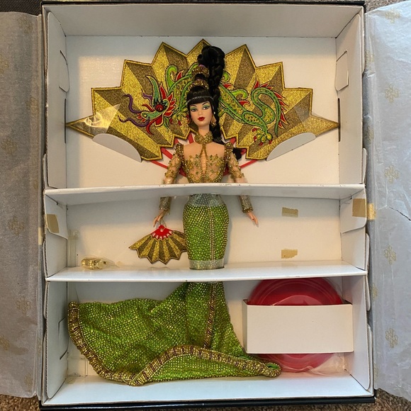Fantasy Goddess of Asia Barbie - Picture 1 of 8